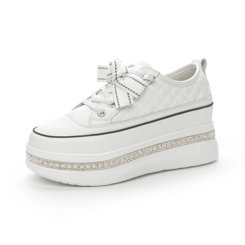 White with increased height genuine leather for women in the autumn of 2024. New sponge cake breathable and versatile thick soled diamond casual singl
