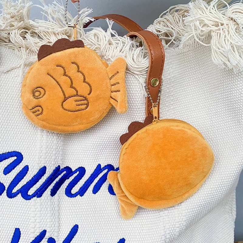 Cartoon Doll Keychains Women Cute Plush Keyring For Girls Gifts Creative Taiyaki Design Car Keychains WholesaleX240919