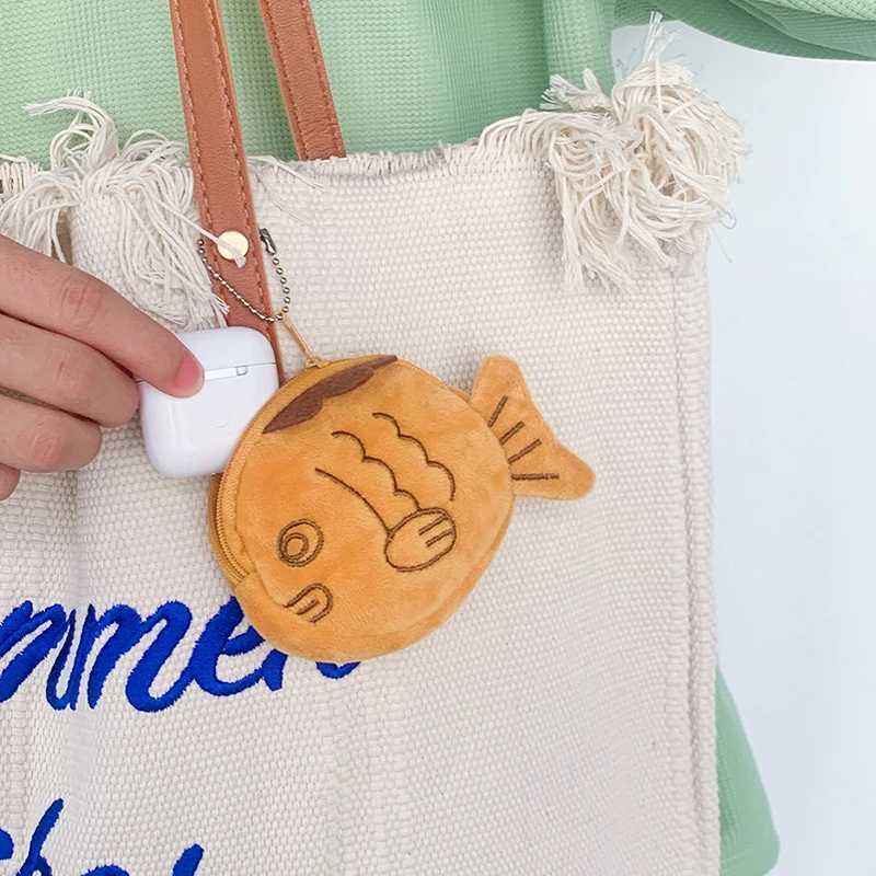 Cartoon Doll Keychains Women Cute Plush Keyring For Girls Gifts Creative Taiyaki Design Car Keychains WholesaleX240919
