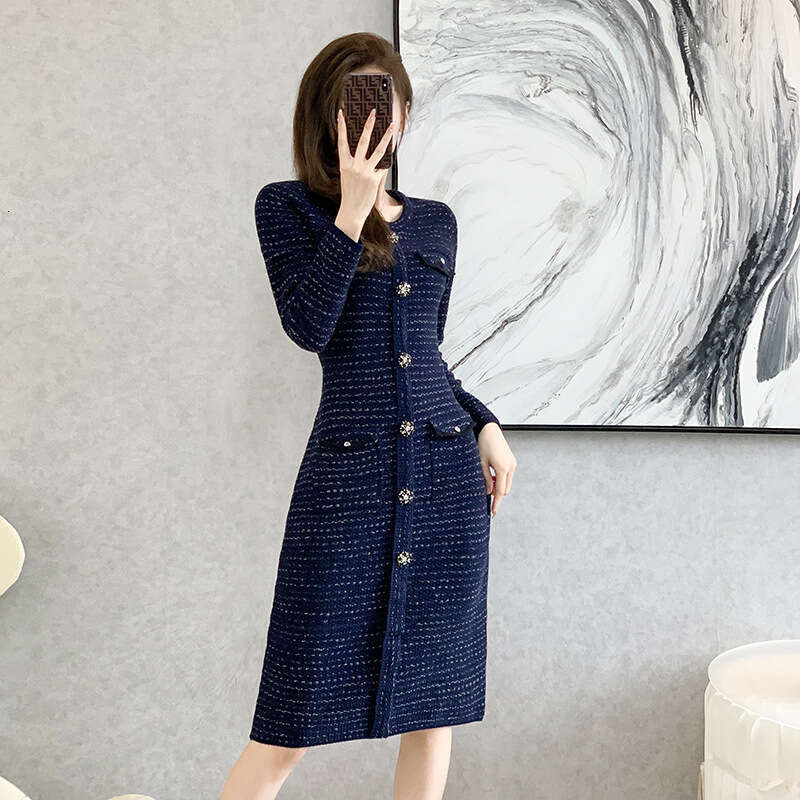 Hallowmas Elegant Small Fragrance Style Dress for Women with Western Style Skilled Waist Slimming Appearance and Age Reducing Celebrity Bottom Sweater