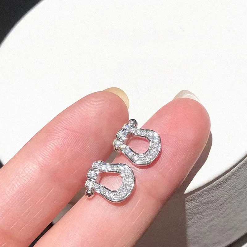 Huitan Fancy U-shaped earrings for women Paved crystal cubic zirconia modern women earrings for daily wear modern fashion jewelry W240919