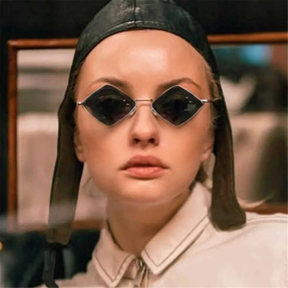 Summer Women Sunglasses Irregular Vintage Small Frame Rhombus Ladies Sunglasses Shades Retro Alloy Eyewear BlackX240920