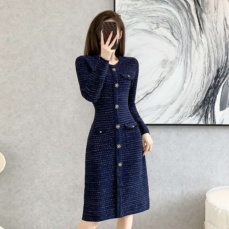 Hallowmas Elegant Small Fragrance Style Dress for Women with Western Style Skilled Waist Slimming Appearance and Age Reducing Celebrity Bottom Sweater