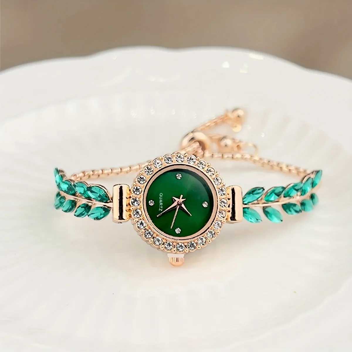 Vintage Elegant Baroque Rhinestone Quartz Womens Watch Sparkling crystal classic design perfect accessory for daily wearX240920