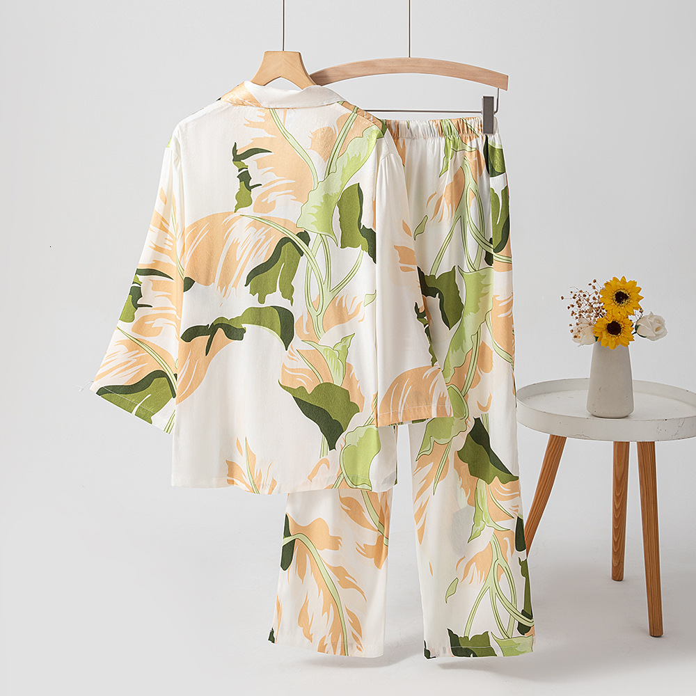 2024 Special priced silk women's sleepwear set with 7-inch sleeves 9-inch pants, thin, high-end and niche home wear