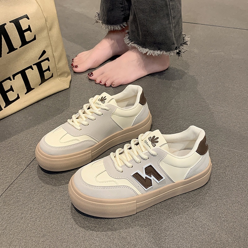 Thick soled white for women in fashion, versatile student casual board shoes, 2023 spring new fashionable Forrest Gump shoes