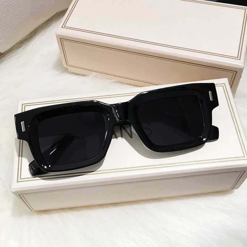 Brand Designer Square Sunglasses Women Men Ocean Color Shades Sun Glasses Female Fashion Rectangle Rivet Oculos De SolX240920