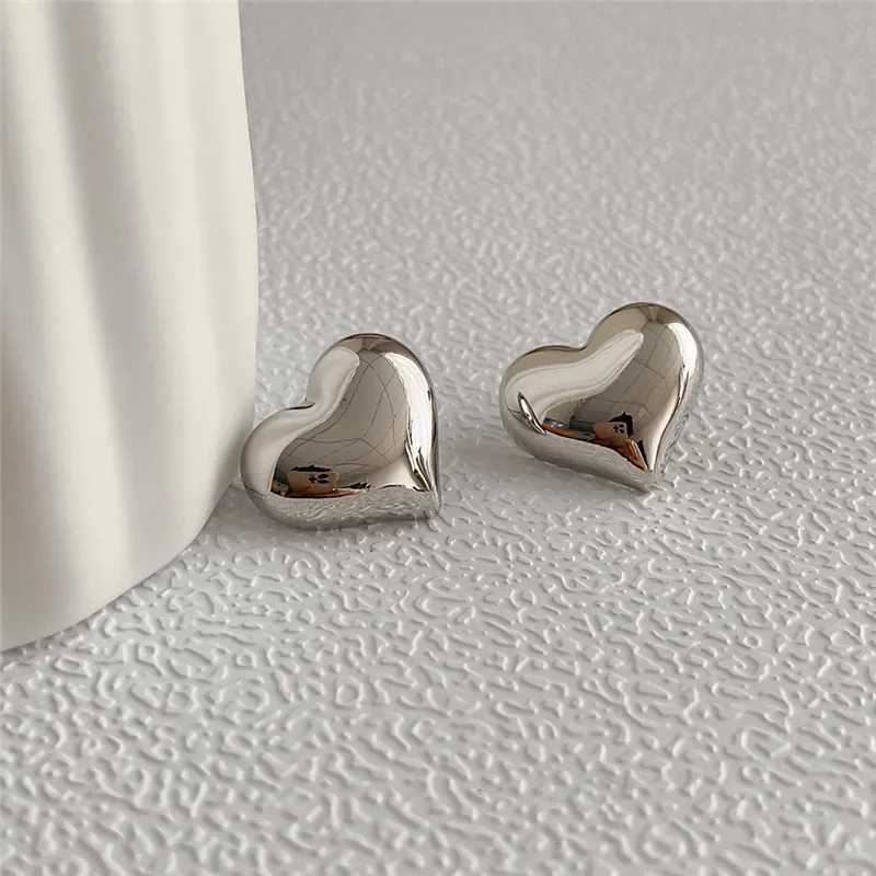 LATS Gold Smooth Surface Love Heart shaped Stud Earrings for Women Minimalist Fashion Girls Wedding Bridal Jewelry W240919