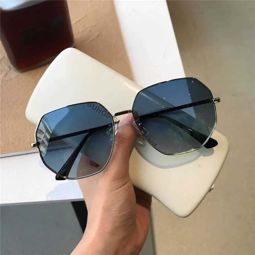 Fashion Hexagon Sunglasses Retro Metal Frame Polygon Square Shades UV400 Protection Vintage Trendy Eyewear UV400 ProtectionX240920
