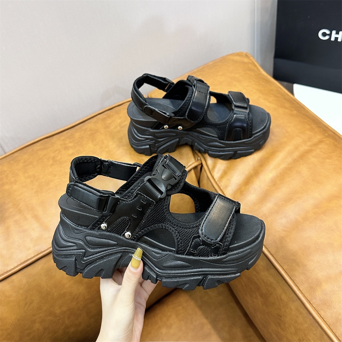 2024 Fashion Sports Outwear Summer New Soft Thick Sole Slope Heel Women's Sandals