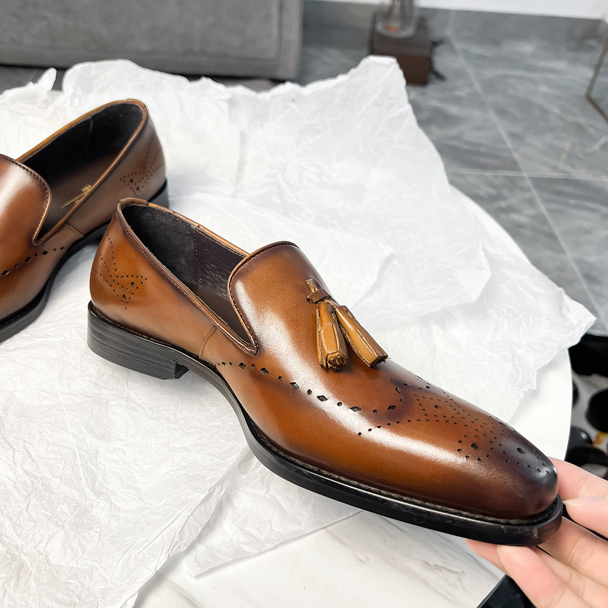 Classic Handmade Mens Tassel Loafers Genuine Leather Slip-on Buckle Wingtip Italian Style Brogue Wedding Dress Shoes for Men