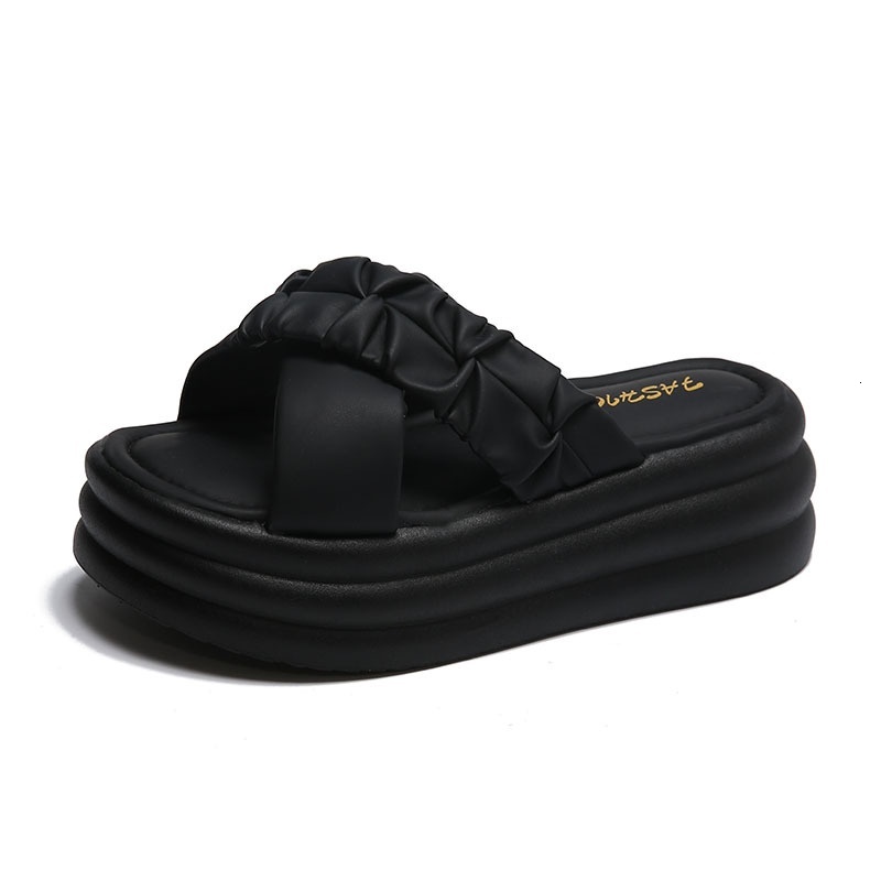 Thick soled 2024 summer new Korean version women's cross over sandals student casual height increasing slippers