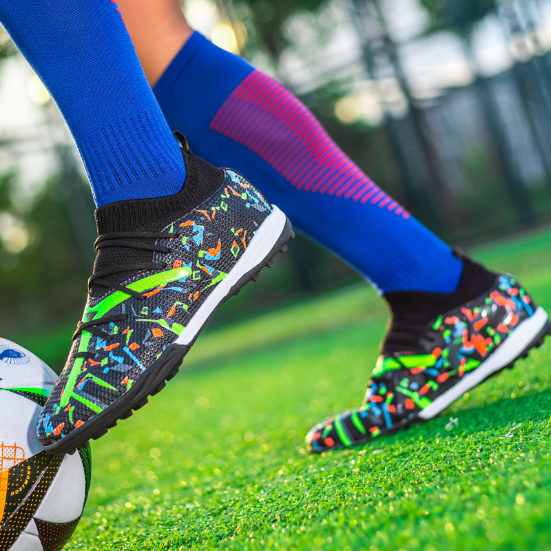 Purple Men Football Boots Indoor Futsal Grass Training Non Slip Soccer Cleats Ultralight Professional Studded Football Shoes