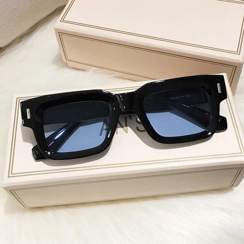 Brand Designer Square Sunglasses Women Men Ocean Color Shades Sun Glasses Female Fashion Rectangle Rivet Oculos De SolX240920