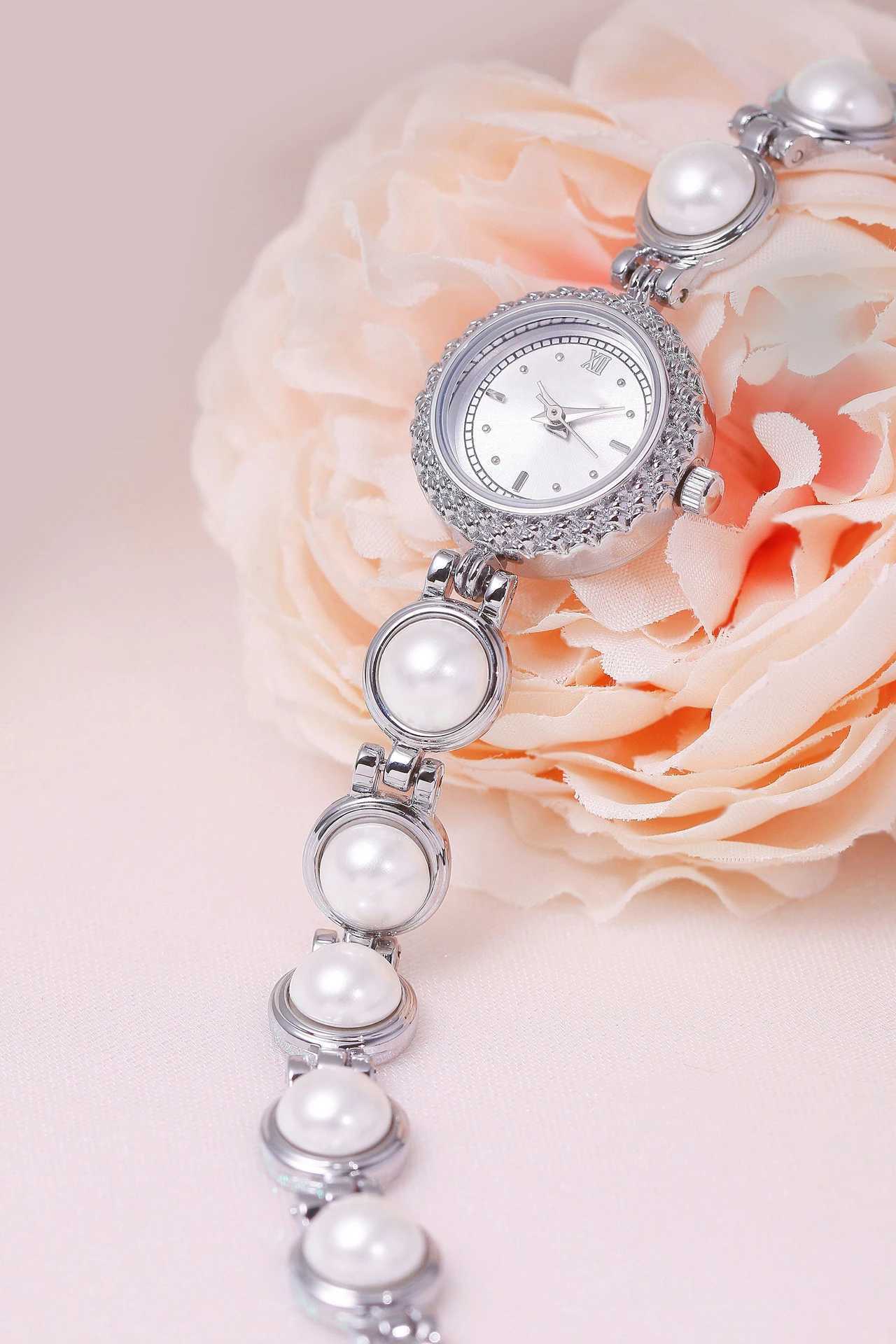 Ladies simple fashion with pearl quartz bracelet watchX240920