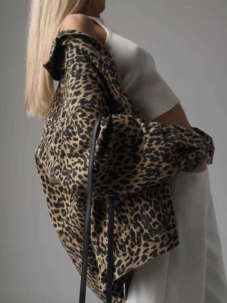 Casual Leopard Print Womens Denim Jacket Long Sleeve Demi-season Jacket for Women Oversize Pocket Womens Autumn Coat OutwearX240920