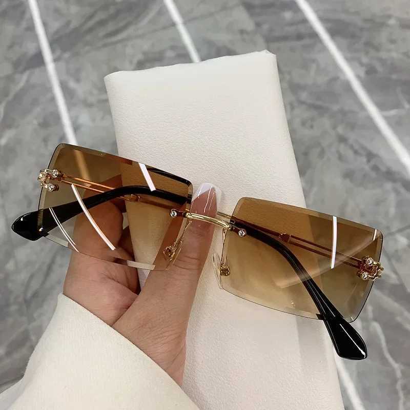 Vintage Fashion 2024 New Sunglasses Rimless Frameless Rectangle Shades Gradient UV400 Summer Traveling Sun Glasses for WomenX240920