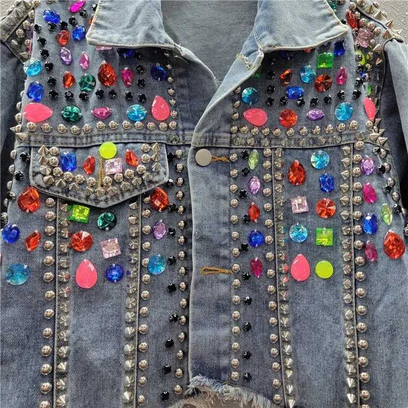 Chic Rainbow Color Diamonds Beaded Denim Jacket Ripped Rivets Sequined Jeans Bomber Jacket Crystal Rhinestones Cowboy CardiganX240920