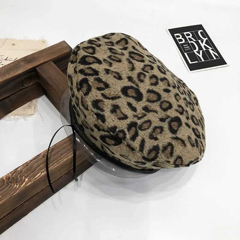 Leopard Beret Female Autumn Winter Hats For Women Vintage Painter Flat Cap Boina Feminina Fashion PU Leather Brim BeanieX240919