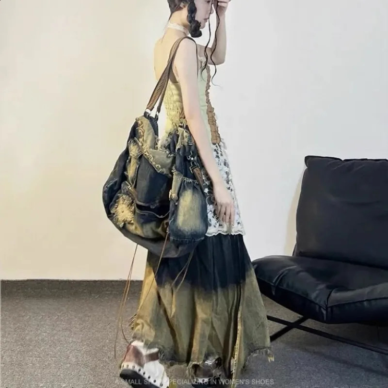 MBTI denim Y2k womens shoulder bag retro washed Distressed Fashion Messenger mens large capacity American handbag Sac 240919