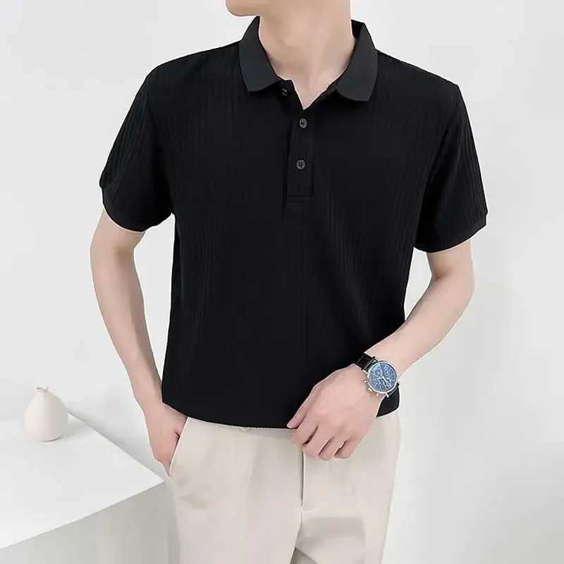 2022 Mens Summer Polo Shirt Lightweight Striped Lapel Short Sleeve Business Casual T-shirt Slimming Effective Knitted TopX240920