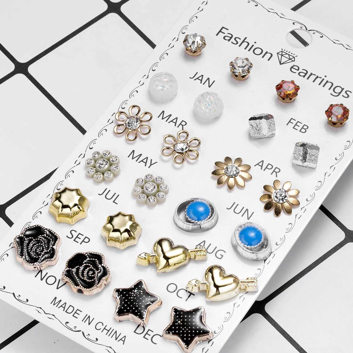 12 pairs/batch acrylic rhinestone fashionable earring set suitable for womens flower center stud earrings girls simple geometric earrings jewelry W240