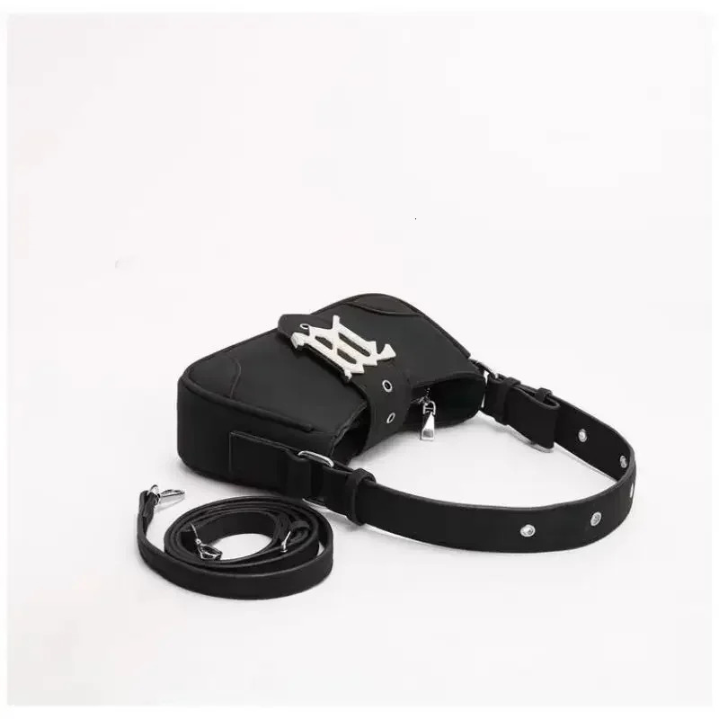 new model Designer trend Brand Handbags fashion bag and Purses Fashion Sheet Metal Decoration wrap Crossbody Women Shoulder Bag Underarm Totes