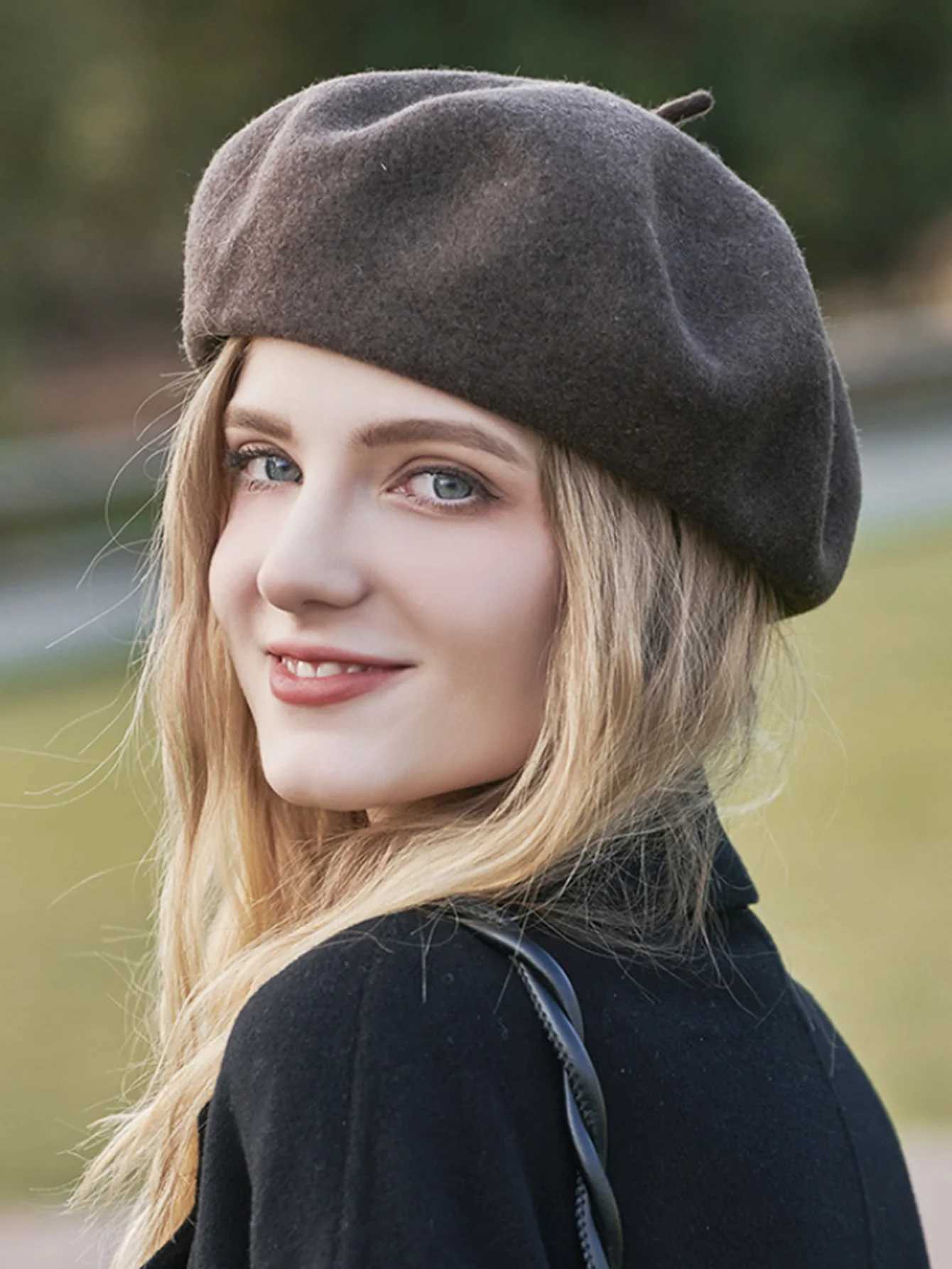 New Women black pink Berets Hat Fashion Solid Color Wool Knitted With Ladies Beanie Beret Hat Warm Autumn and winter CapX240919