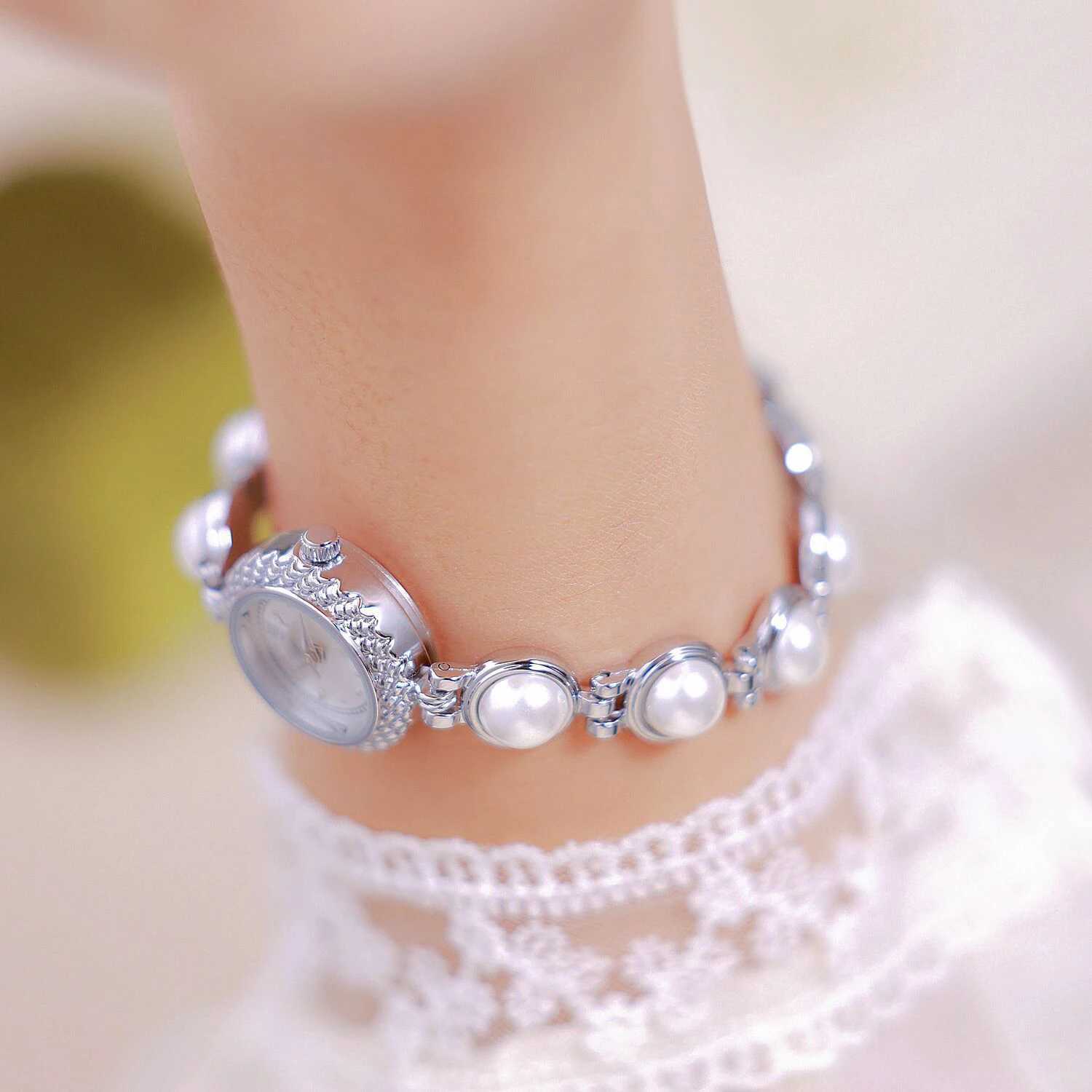 Ladies simple fashion with pearl quartz bracelet watchX240920