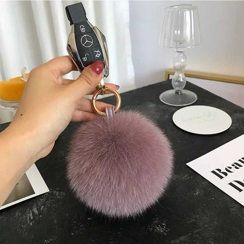 2024 Fluffy Real Fox Fur Ball Poms Keychain For Women Luxury Pompom Keyring Accessories Bag Decoration Emo Trinket Jewelry GiftsX240919