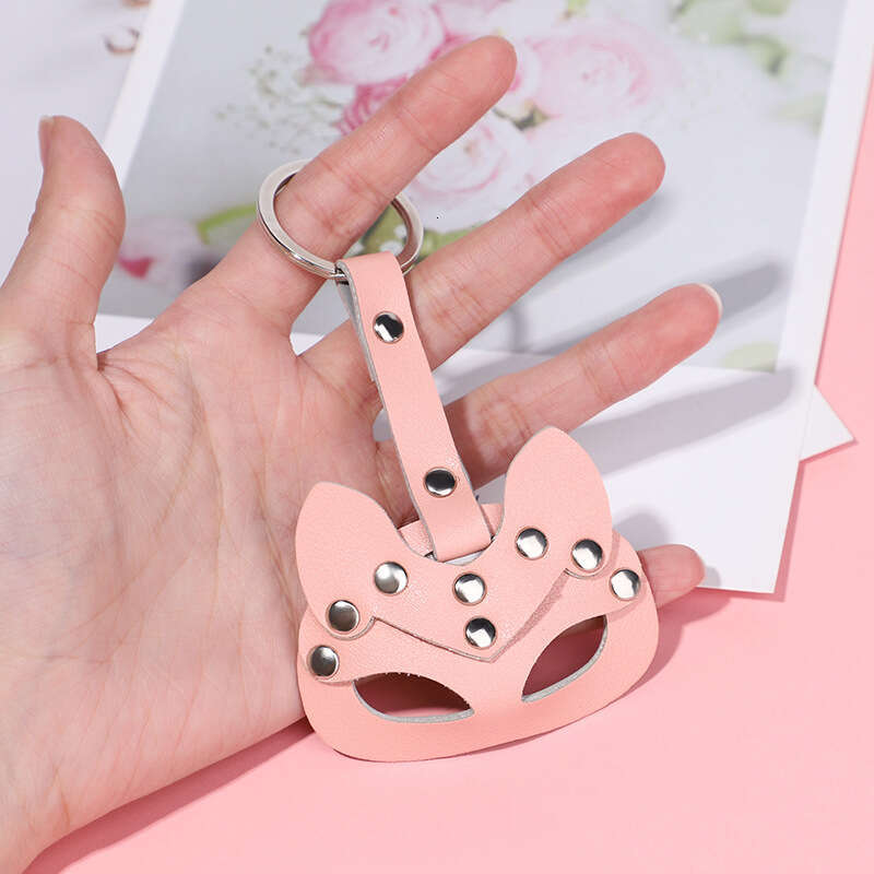 Sexy peripheral toys, suggestive toys, masked fox masks, keychains, cute bunnies, and playful pendants