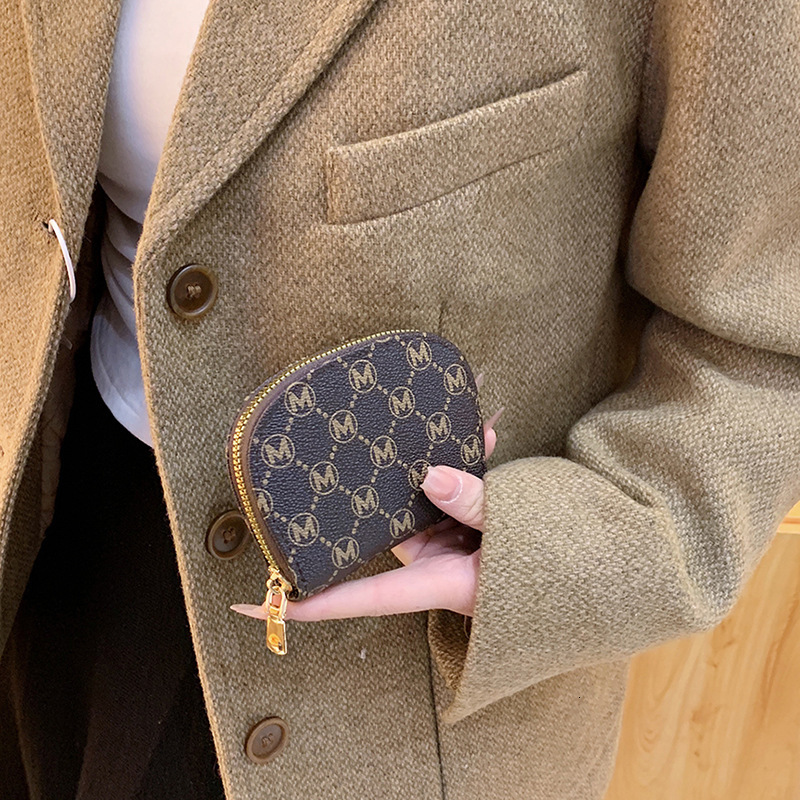 New high-quality wallet designer bag classic short coin purse mini key bag card clip fashionable luxury makeup bag velvet bread black red