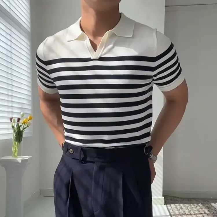 Korean Style Short Sleeve Striped V-neck Knit T-shirt Summer Trendy Casual Slims Mens Polo Shirt Breathable Color BlockX240920