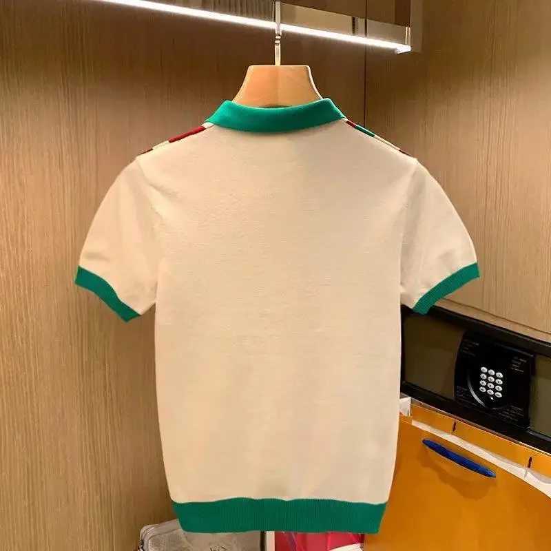 British Luxury Mens Fashion Slim Fit Knit Polo Shirt Smooths Your Silhouette Lapel Sweater Refined Stripe Color Block SleevesX240920