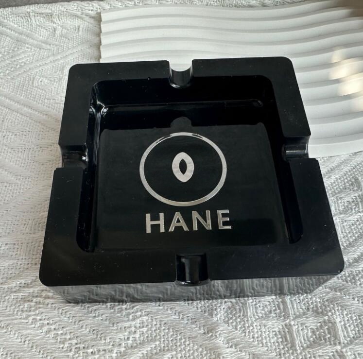 Sell Golden C Letter Ashtrays Designer Fashion Ashtray New Style 4 Color B5