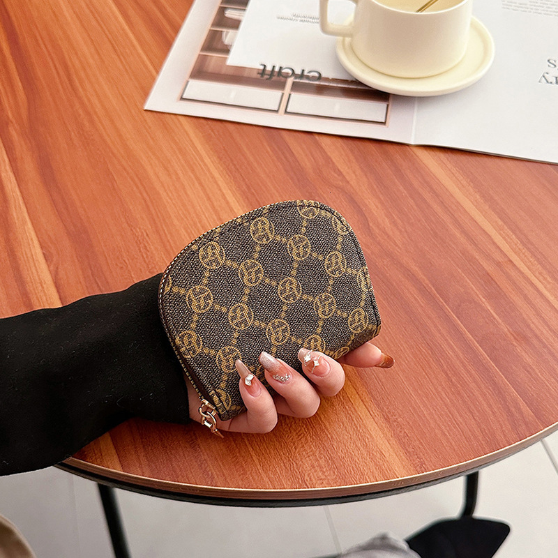 New high-quality wallet designer bag classic short coin purse mini key bag card clip fashionable luxury makeup bag velvet bread black red
