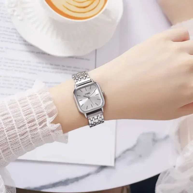 Fashion Minimalist Temperament Watches Stainless Steel Bracelet Watch Women Small Square Quartz Wristwatch Relojes Para MujerX240920