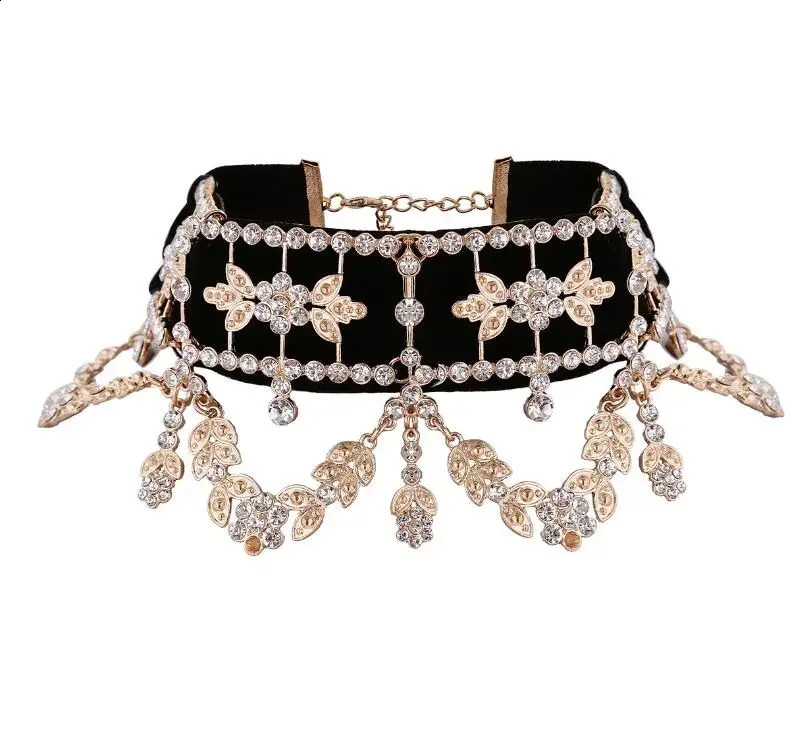 Fashion Crystal Rhinestone Choker Velvet Statement Necklaces for Women Collares Jewelry Party Gift 240910