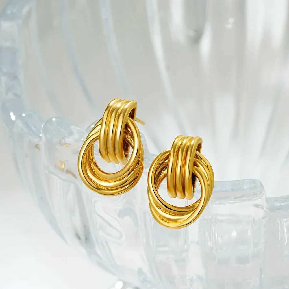 Simple and stylish geometric metal spiral knot stud earrings suitable for women waterproof hypoallergenic short and chubby earrings charming jewelry A