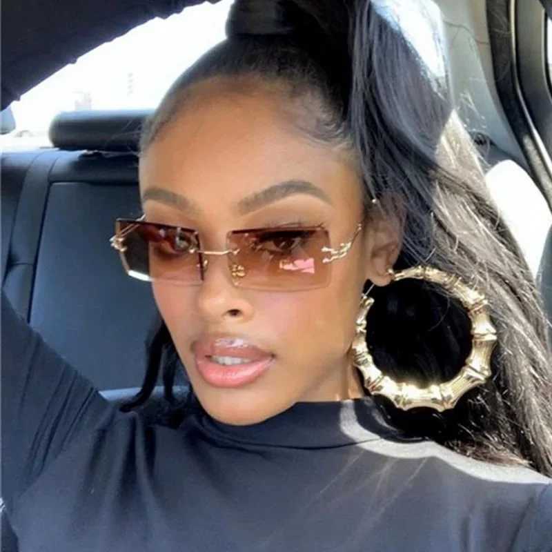 Vintage Fashion 2023 New Sunglasses Rimless Frameless Rectangle Shades Gradient UV400 Summer Traveling Sun Glasses for WomenX240920