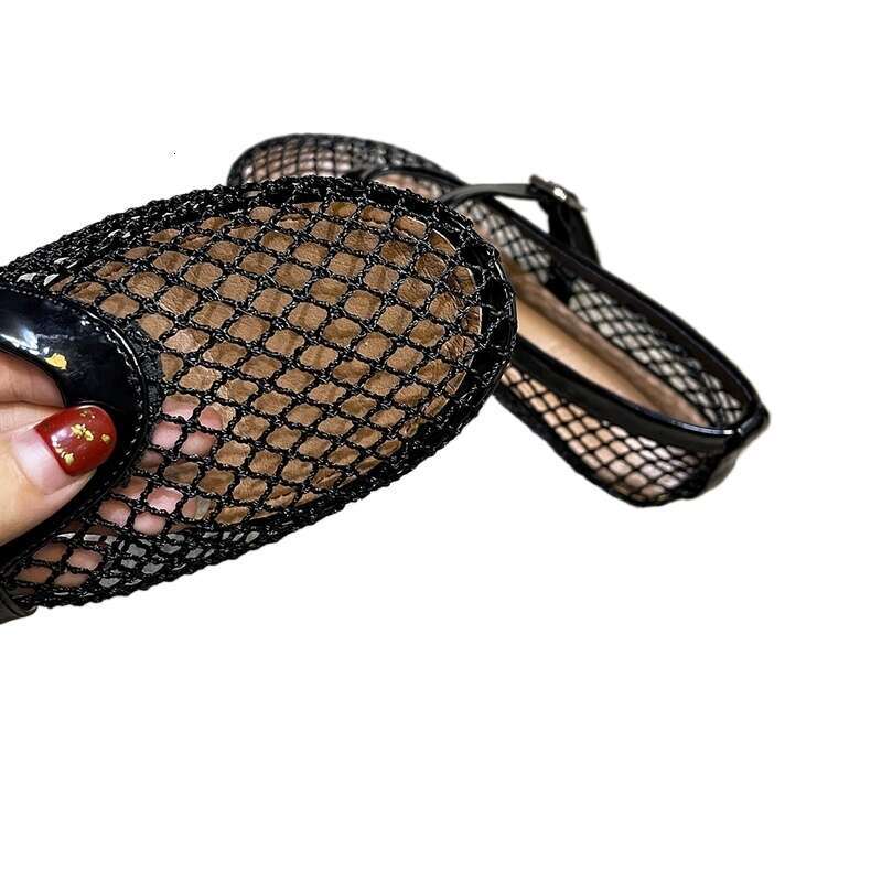 Summer Mesh Hollow Sandals Women Flats Shallow Loafers New Beach Walking Designer Shoes Comfort Retro Female atillas