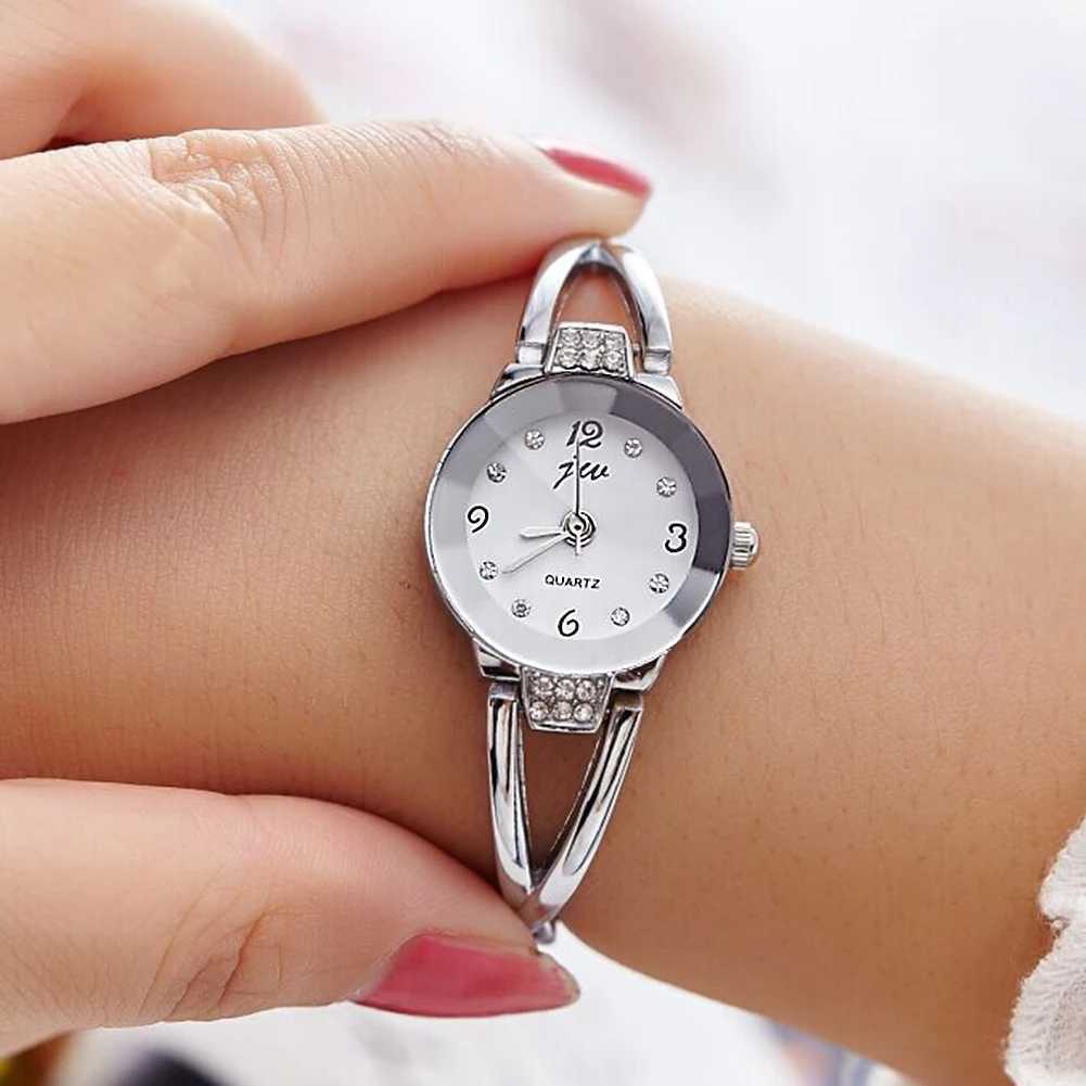 Alloy Bangle Watch Waterproof Fashion Women Classic Watches Small Delicate Analog Wristwatch for Gift for Work Travel CasualX240920