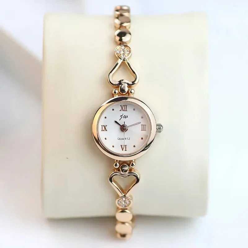 Luxury Womens Watches Simple Quartz Wristwatches Small Dial Watches Bracelet Ladies Watch Gift Clock X240920