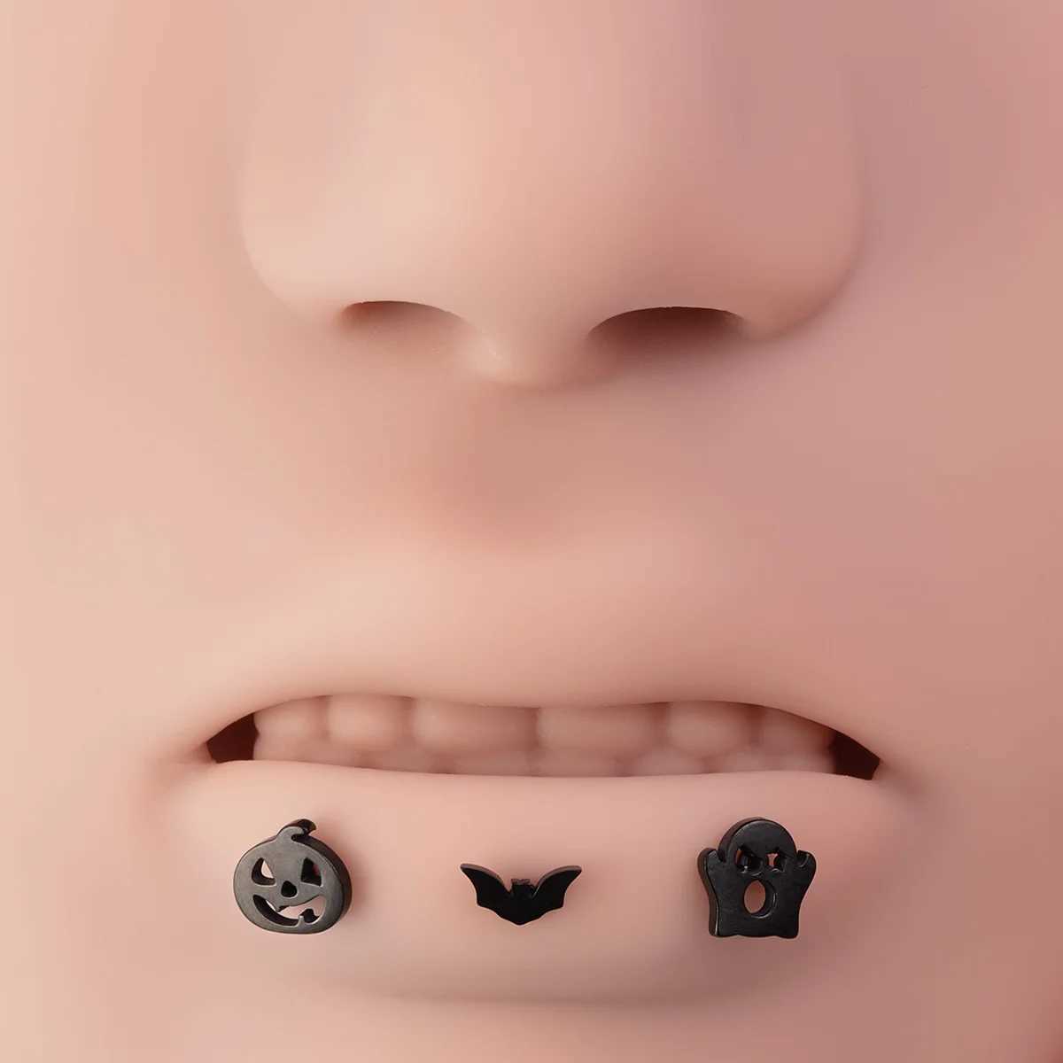 1pc Halloween Labret Lip Piercing Stud Stainless Steel Ghost Pumpkin Bat Lip Rings Monroe Piercing Jewelry Cartilage Earring 16G Y240921