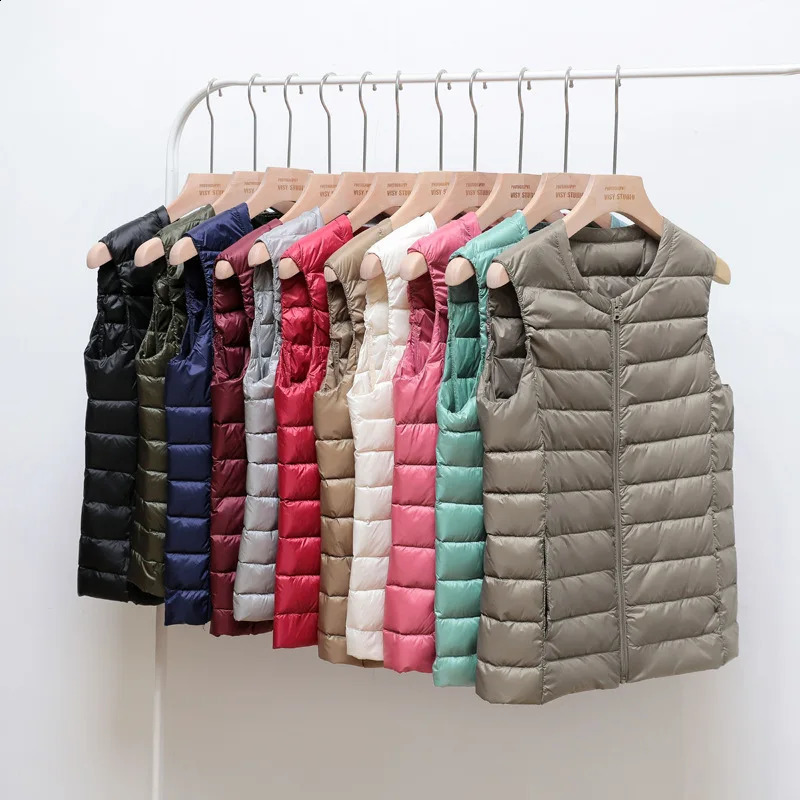 Womens autumn and winter ultra-thin packaging sleeveless jacket with size 5XL 6XL womens O-neck casual down vest jacket 240913