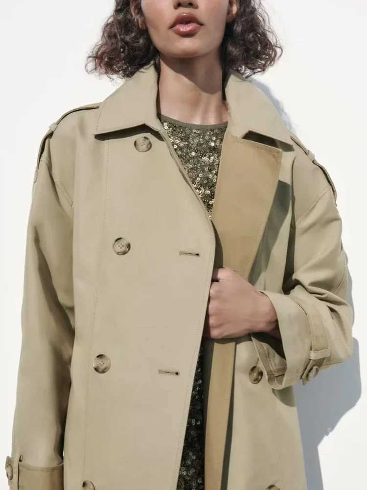 New Women Long Sleeved Lapel Double Breasted Matching Belt Contrast Loose Windbreaker Coat Large Version Windbreaker JacketX240921