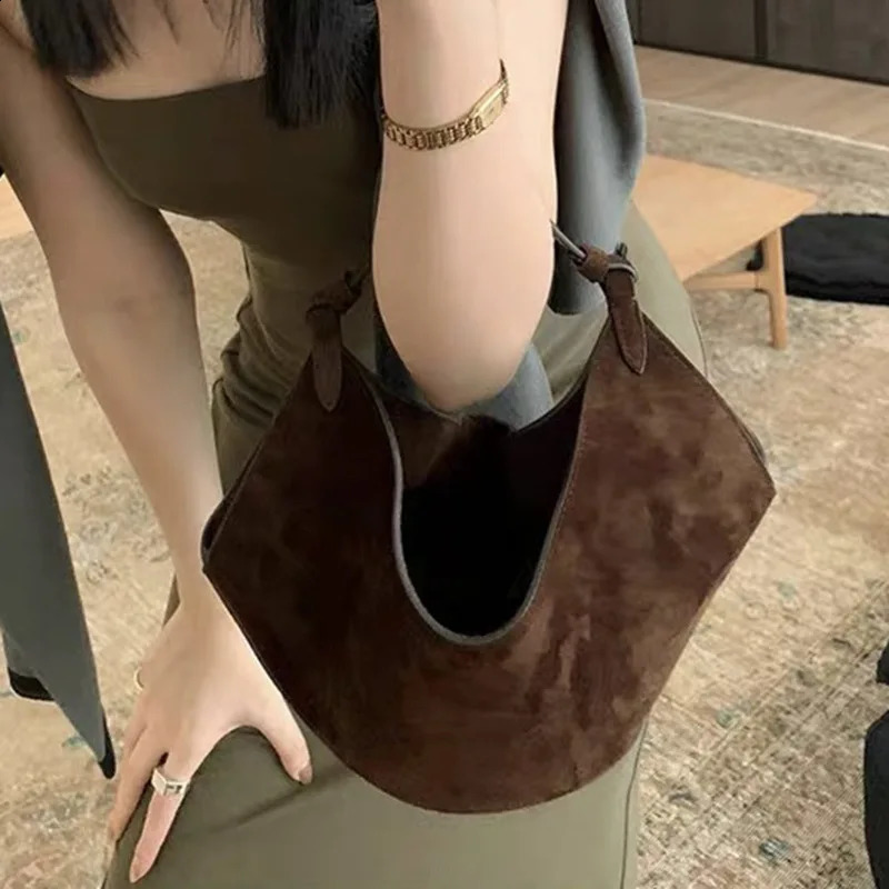 Korean genuine leather suede retro casual commuting large capacity vegetable basket tote bag handbag shoulder bag for women 240918