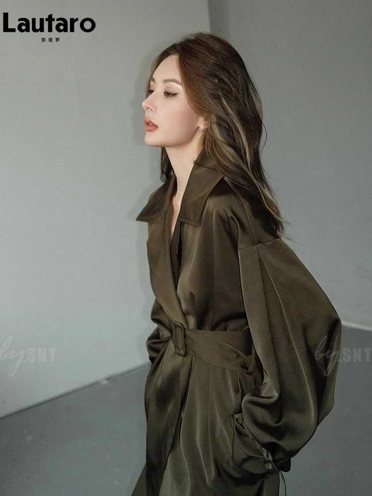 Lautaro Autumn Long Flowy Dark Green Trench Coat for Women Belt Single Breasted Luxury Designer Women Clothing 2023 New ArrivalsX240921