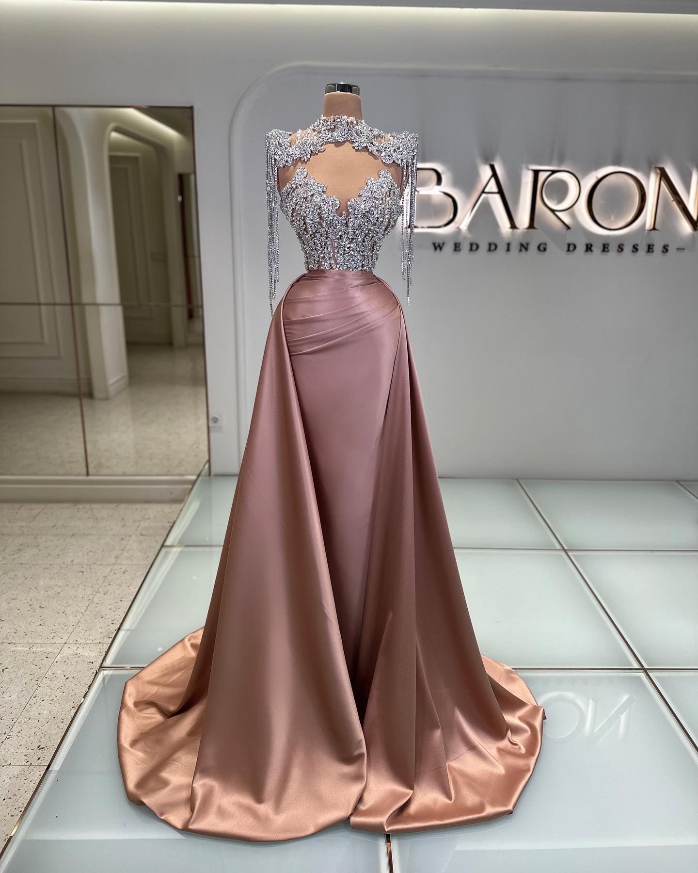 Fabulous crystal mermaid Evening Dresses elegant beaded high neck tassels prom dress pleats satin formal dresses for special ocns