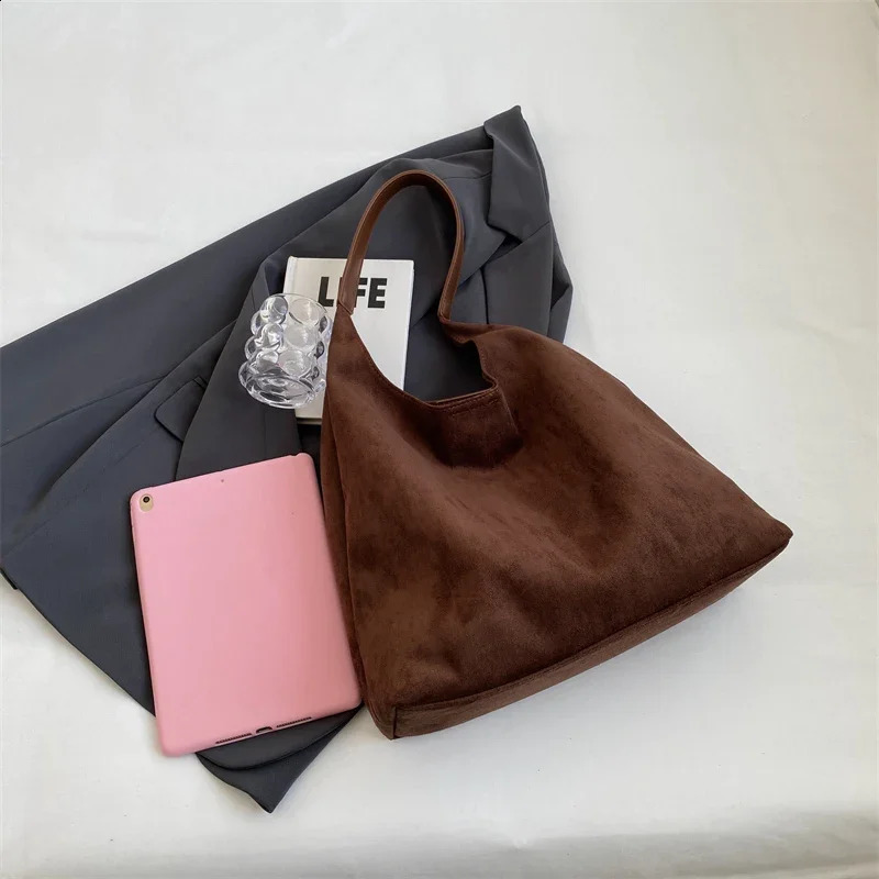 Vintage Womens Bag Large Capacity Suede Shoulder Bag Simple Tote Shopper for Women er Underarm Handbag 2024 Trend 240919
